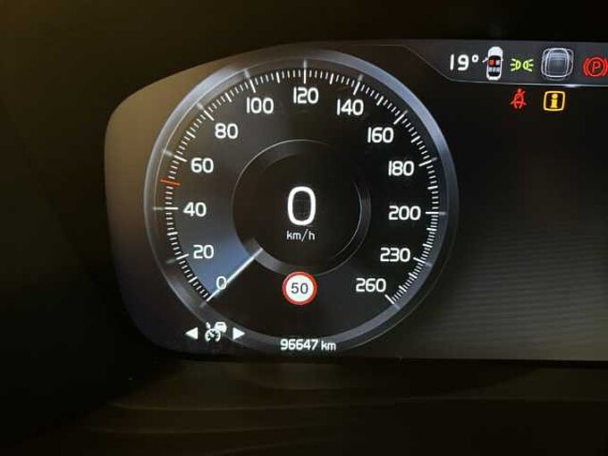 Volvo XC40 Recharge R-Design, T4 plug-in hybrid