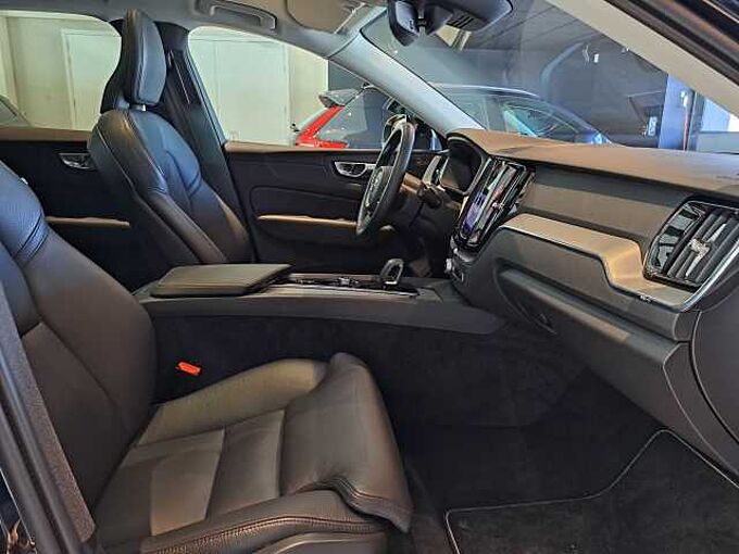 Volvo XC60 780968 | B4 Mild-Hybride Benzine Plus Dark