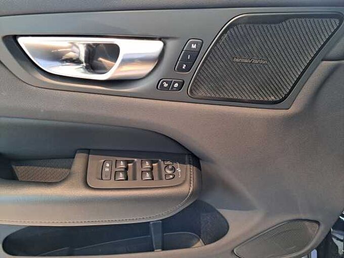 Volvo XC60 780968 | B4 Mild-Hybride Benzine Plus Dark