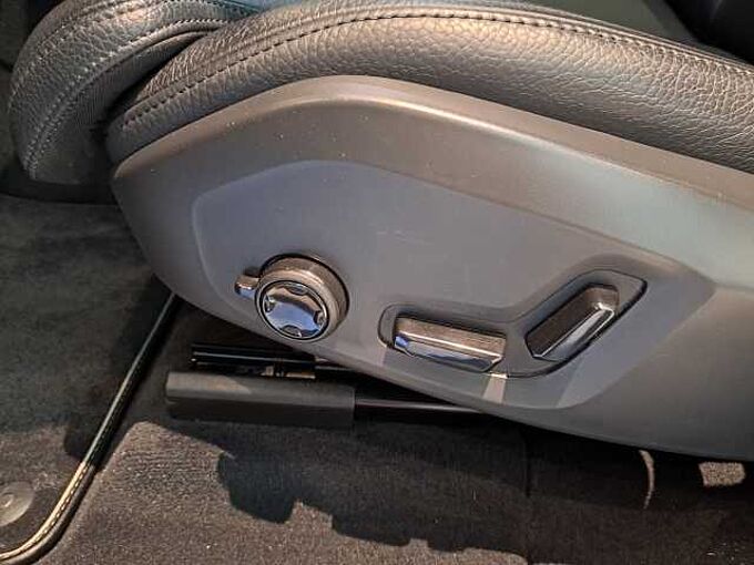Volvo XC60 780968 | B4 Mild-Hybride Benzine Plus Dark