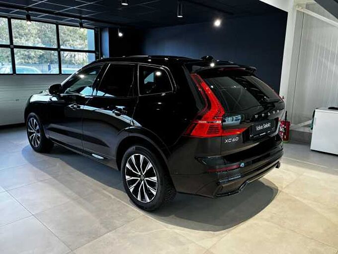 Volvo XC60 Plus, B4 Mild-Hybrid, Benzin, Dark
