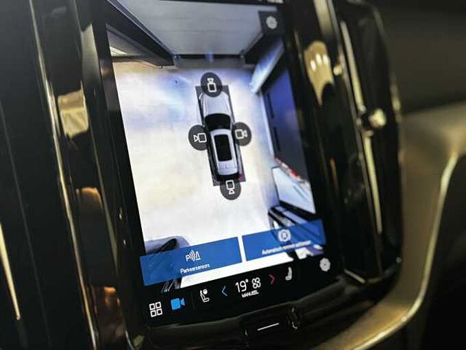 Volvo XC60 Plus, B4 Mild-Hybrid, Benzin, Dark