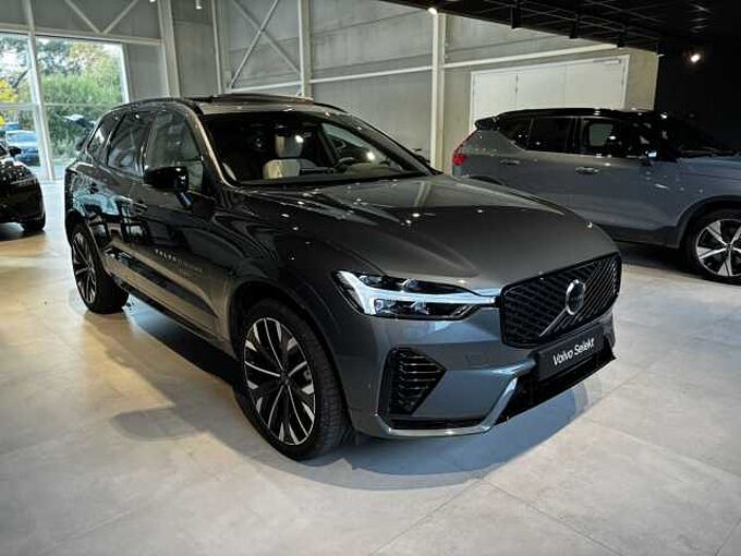Volvo XC60 Plus, T6 AWD Plug-in hybrid, NIET INGESCHREVEN DIRECTIEWAGEN