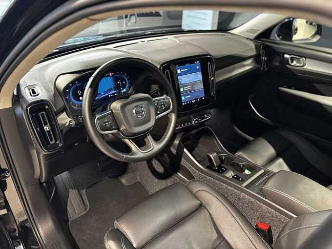 Volvo XC40 Core, B3 Mild hybrid, Benzine