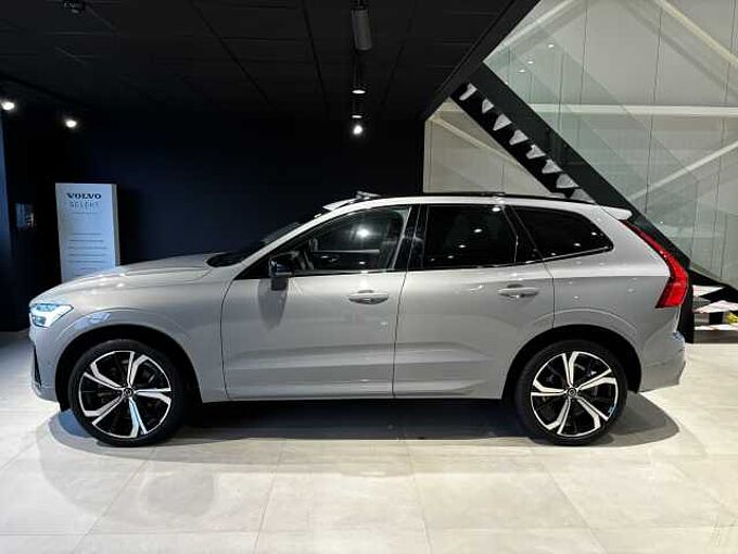 Volvo XC60 Plus, B4 Mild-Hybrid, Benzin, Dark