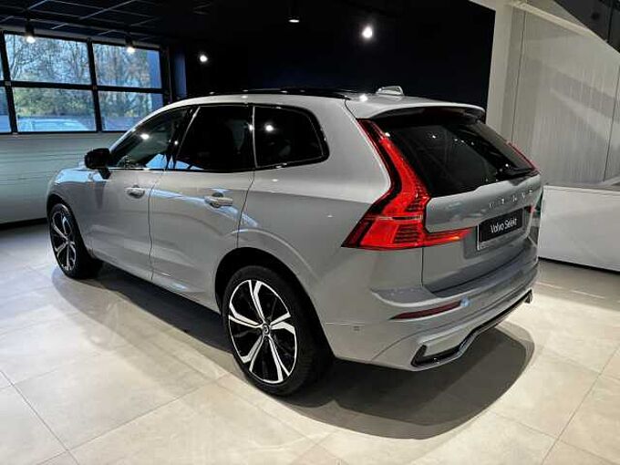 Volvo XC60 Plus, B4 Mild-Hybrid, Benzin, Dark