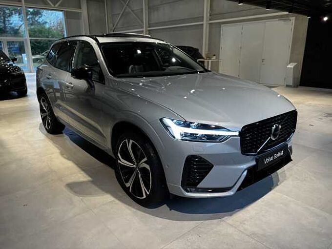 Volvo XC60 Plus, B4 Mild-Hybrid, Benzin, Dark