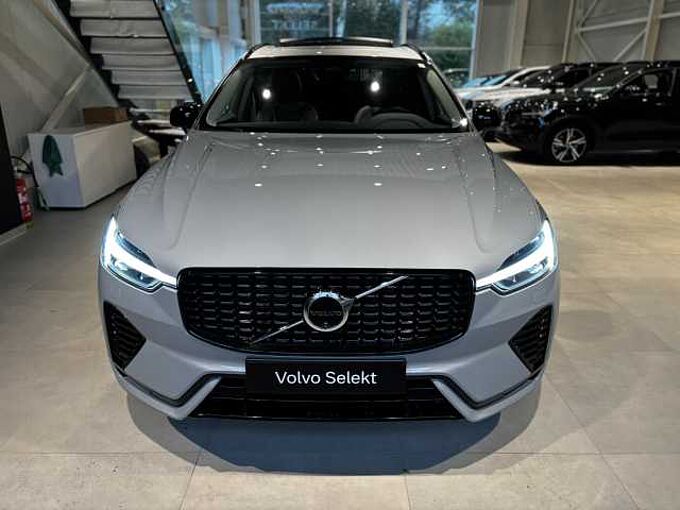 Volvo XC60 Plus, B4 Mild-Hybrid, Benzin, Dark