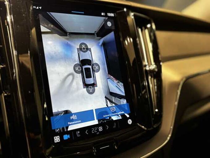 Volvo XC60 Plus, B4 Mild-Hybrid, Benzin, Dark