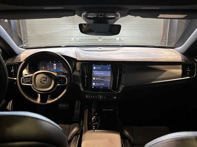 Volvo V90 Recharge R-Design, T6 AWD Plug-in Hybrid