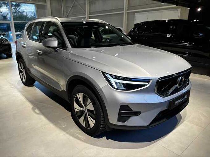 Volvo XC40 Core, B3 Mild hybrid, Benzine