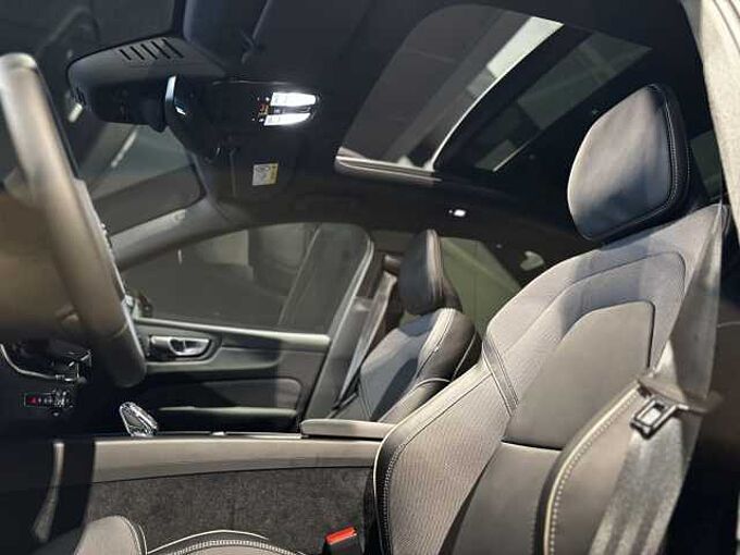 Volvo XC60 Black Edition Plus, T6 AWD PHEV - SLECHTS 1.000 KM!