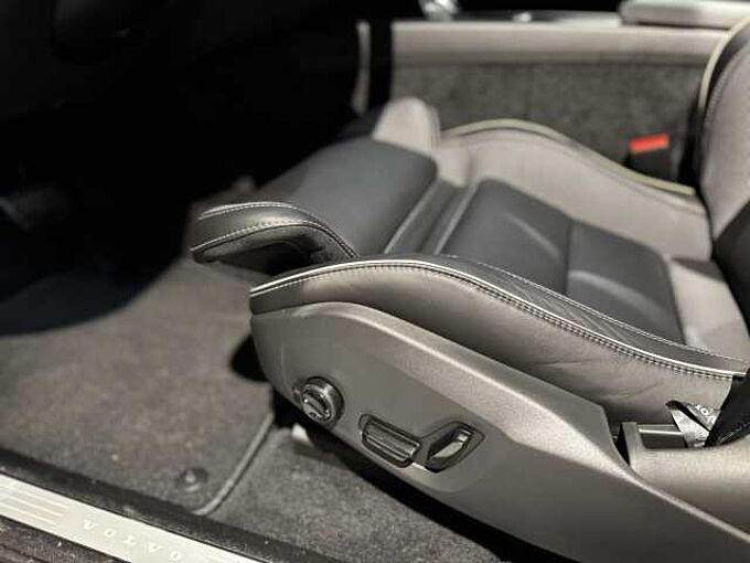 Volvo XC60 Black Edition Plus, T6 AWD PHEV - SLECHTS 1.000 KM!