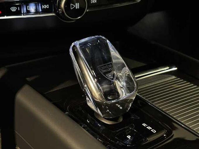 Volvo XC60 Black Edition Plus, T6 AWD PHEV - SLECHTS 1.000 KM!