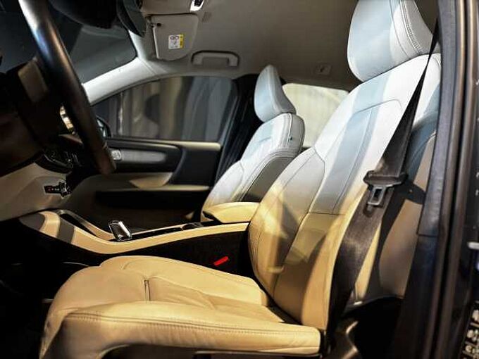 Volvo XC40 Inscription, T2 (automatic)