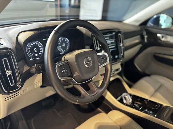 Volvo XC40 Inscription, T2 (automatic)