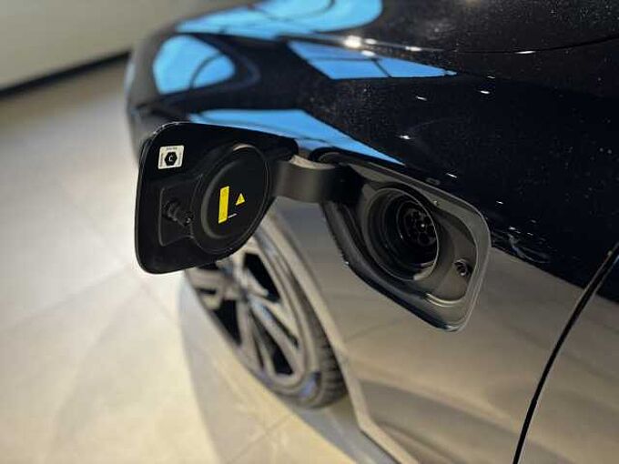 Volvo V60 Plus, T6 AWD Plug-in hybrid, Elektrisch/benzine, Dark