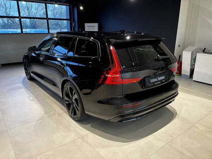 Volvo V60 Plus, T6 AWD Plug-in hybrid, Elektrisch/benzine, Dark