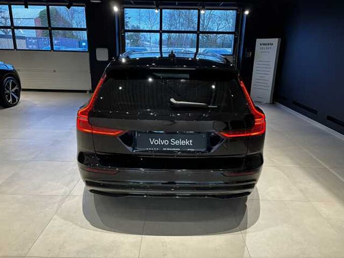Volvo V60 Plus, T6 AWD Plug-in hybrid, Elektrisch/benzine, Dark