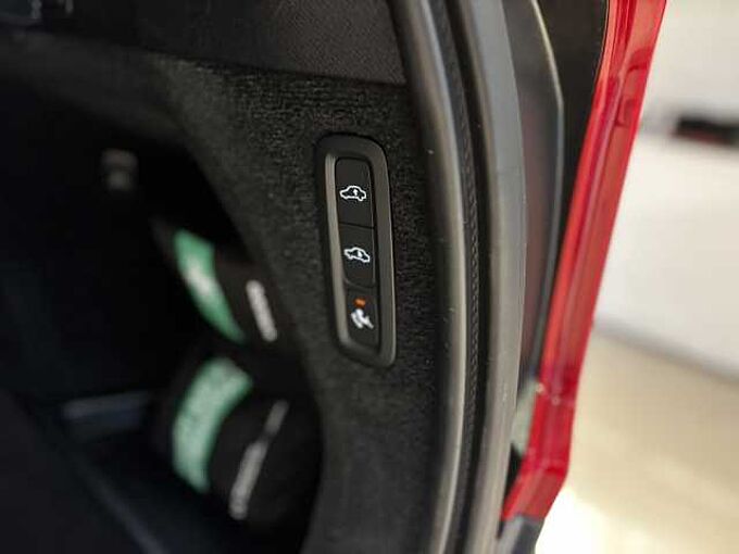 Volvo XC90 Recharge Plus, T8 AWD plug-in hybrid