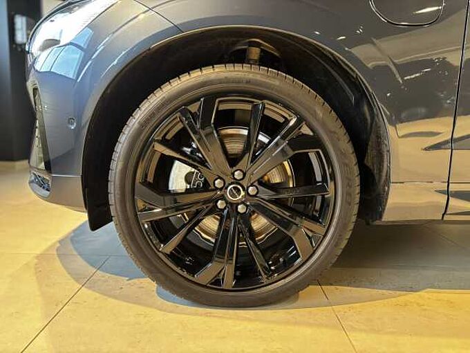 Volvo XC60 Black Edition Plus, T6 AWD Plug-in Hybrid SLECHTS 1300 KM!