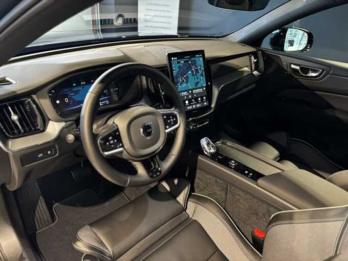 Volvo XC60 Black Edition Plus, T6 AWD Plug-in Hybrid SLECHTS 1300 KM!