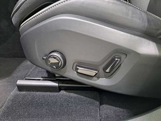 Volvo XC60 T6 AWD Plug-In Hybride Ultimate 739800 | Recharge T6 AWD Plug-In Hybride Ultimate