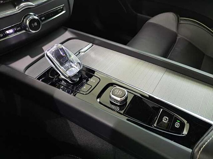 Volvo XC60 T6 AWD Plug-In Hybride Ultimate 739800 | Recharge T6 AWD Plug-In Hybride Ultimate