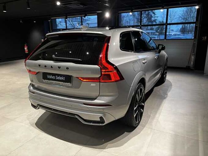 Volvo XC60 Recharge Ultimate, T6 AWD Plug-in hybrid, Elektrisch/benzine, Dark