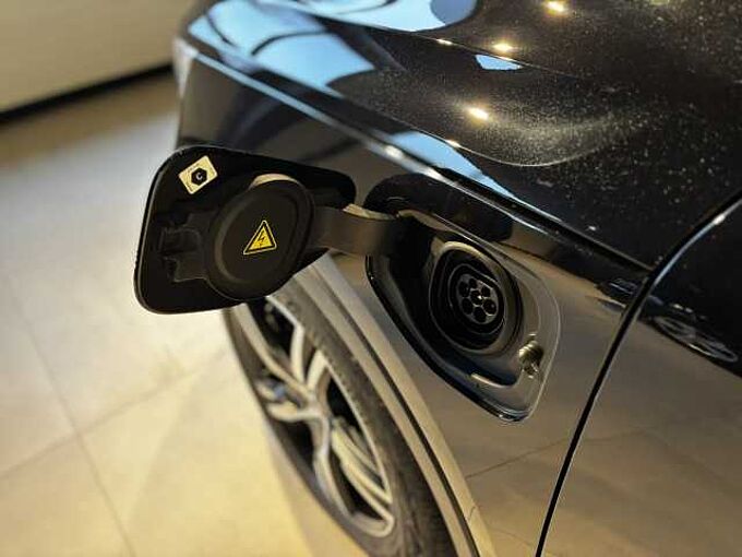 Volvo XC40 Recharge R-Design, T5 Plug-in Hybrid