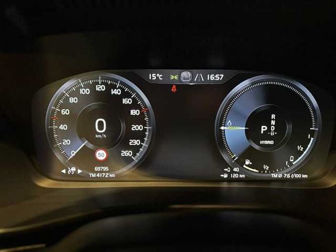 Volvo XC40 Recharge R-Design, T5 Plug-in Hybrid