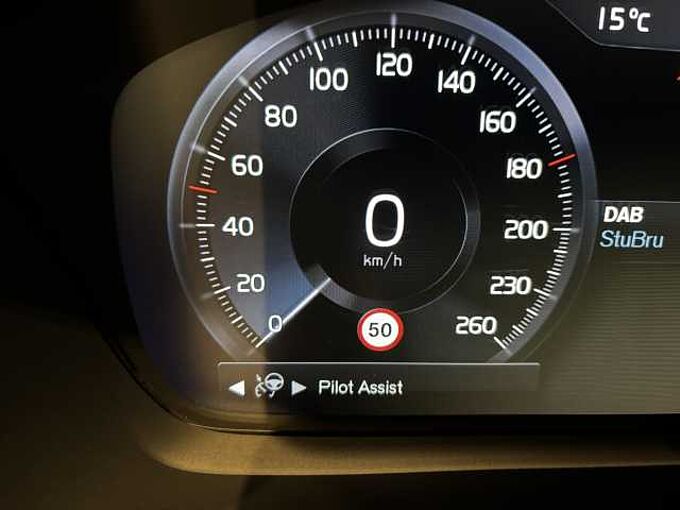 Volvo XC40 Recharge R-Design, T5 Plug-in Hybrid