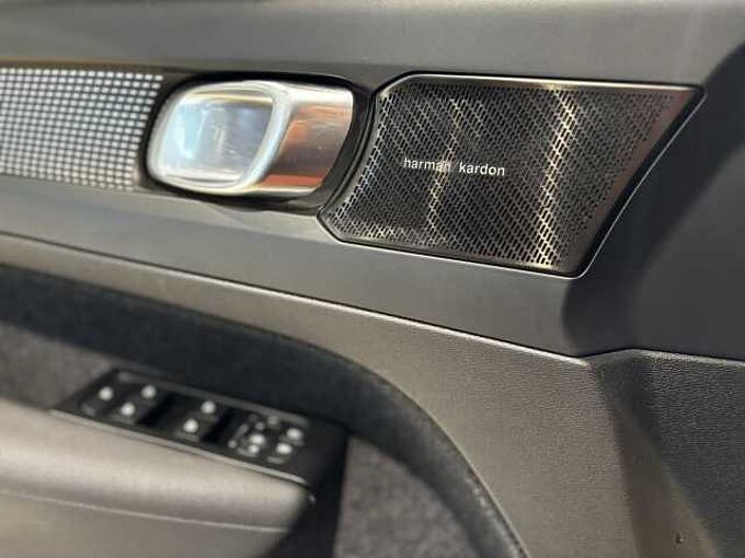 Volvo XC40 Recharge R-Design, T5 plug-in hybrid