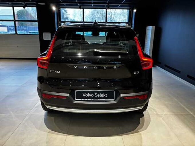 Volvo XC40 Core, B3 Mild hybrid, Benzine