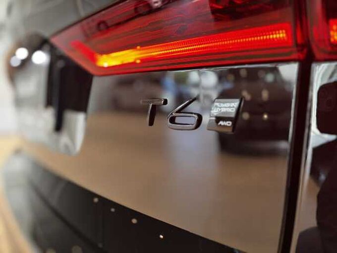 Volvo XC60 Black Edition Plus, T6 AWD Plug-in Hybrid. SLECHTS 1.500KM