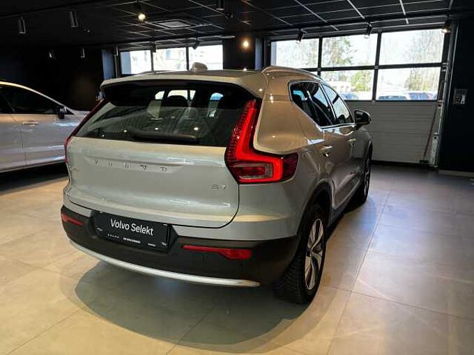 Volvo XC40 Core, B3 Mild hybrid, Benzine