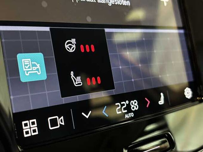 Volvo XC40 Core, B3 Mild hybrid, Benzine