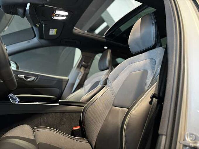 Volvo XC60 Plus Dark, T6 PHEV