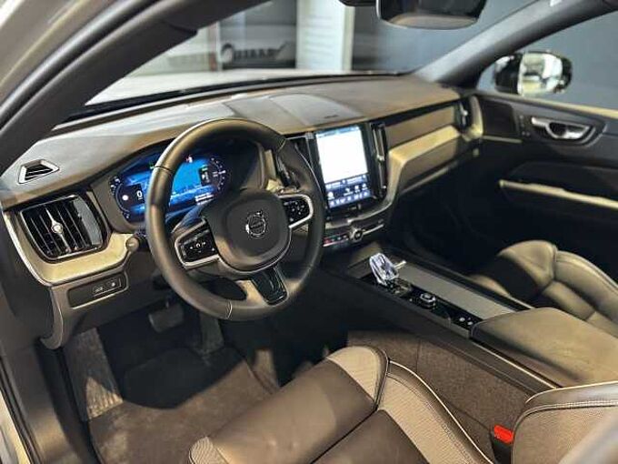 Volvo XC60 Plus Dark, T6 PHEV