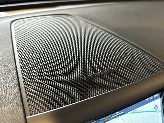 Volvo XC60 Plus Dark, T6 PHEV