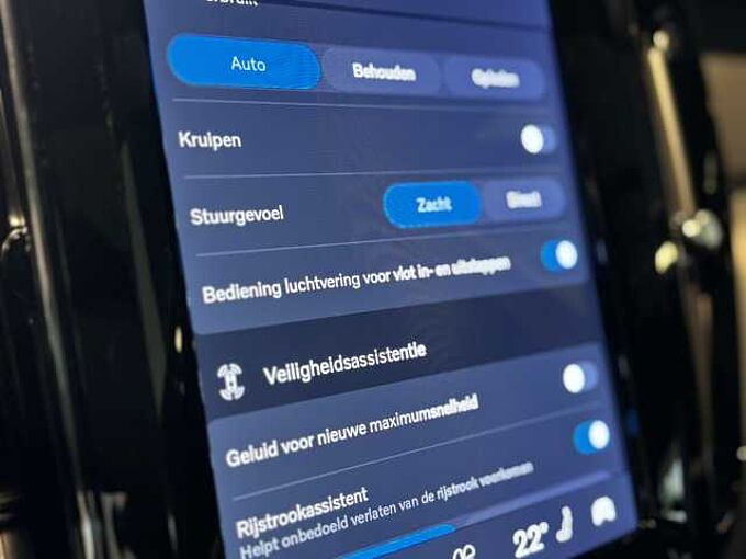 Volvo XC60 Plus Dark, T6 PHEV