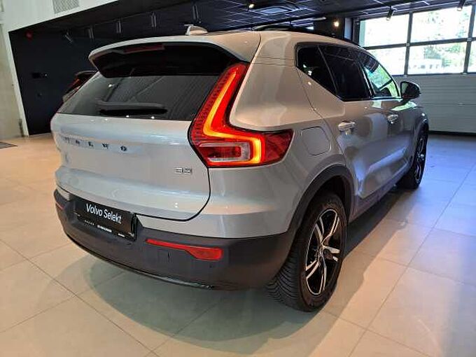 Volvo XC40 B3 AUT Mild-Hybride Plus Dark