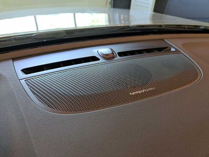 Volvo XC40 B3 AUT Mild-Hybride Plus Dark