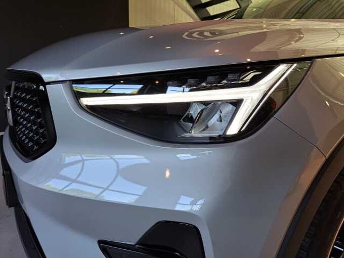 Volvo XC40 B3 AUT Mild-Hybride Plus Dark