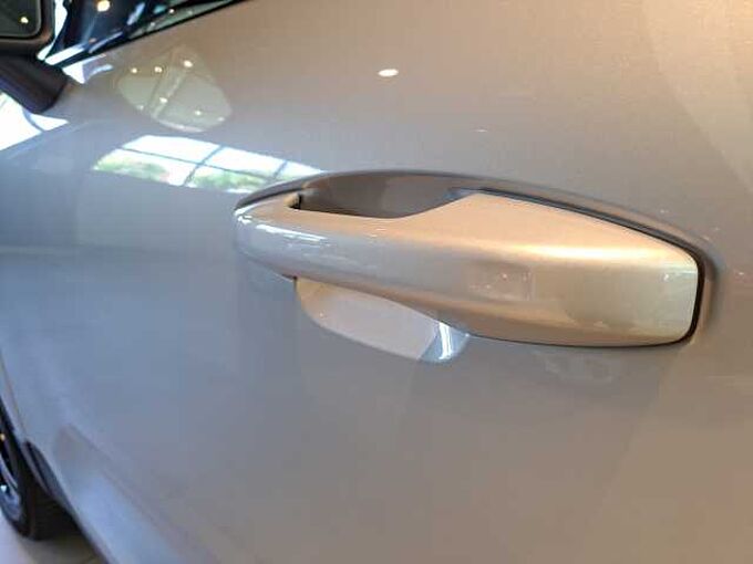 Volvo XC40 B3 AUT Mild-Hybride Plus Dark