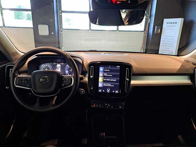 Volvo XC40 408453 | T2 AUT Momentum Pro