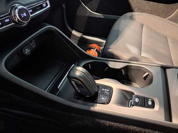 Volvo XC40 408453 | T2 AUT Momentum Pro