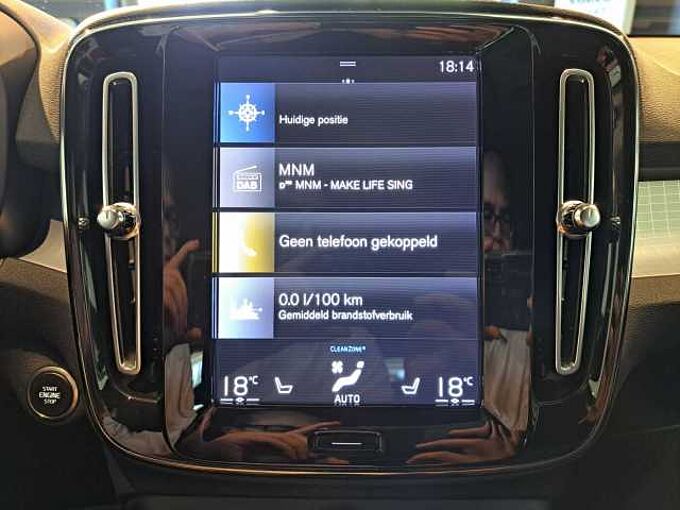 Volvo XC40 408453 | T2 AUT Momentum Pro