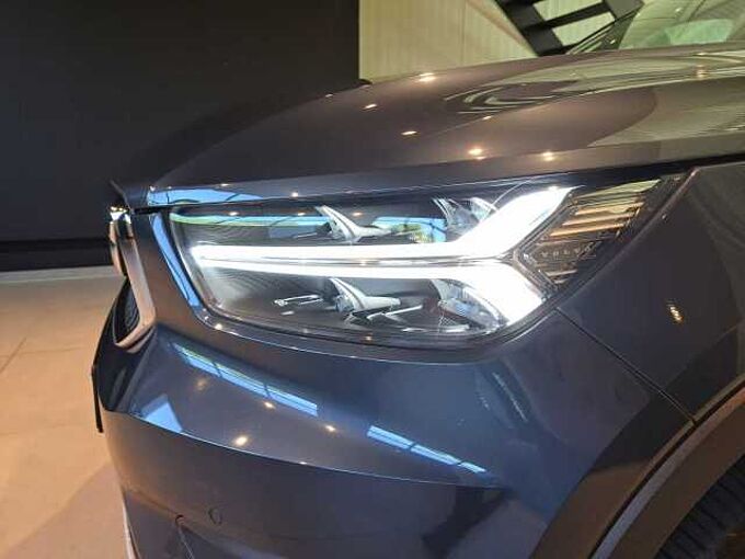 Volvo XC40 408453 | T2 AUT Momentum Pro