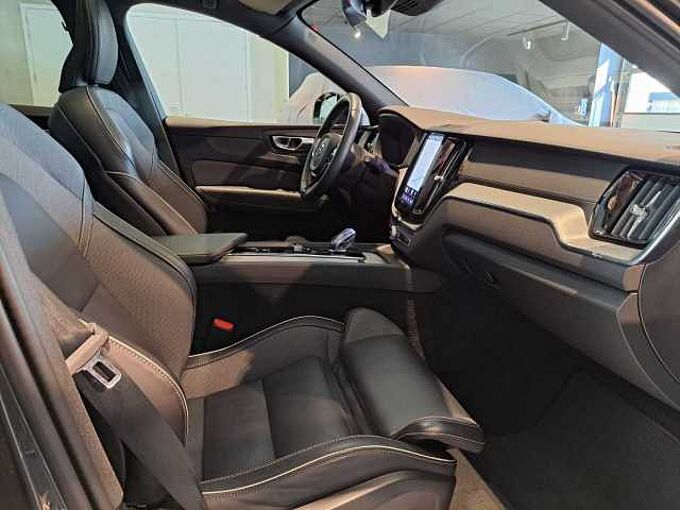 Volvo XC60 913370 | Recharge T6 AWD Plug-In Hybrid Ultimate Dark